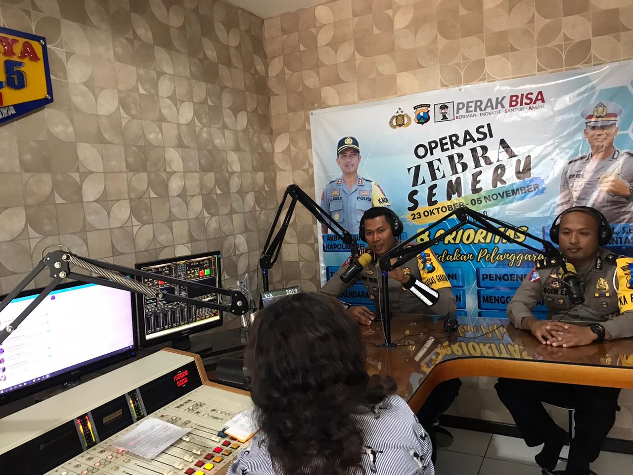 Satlantas Polres Tanjung Perak Sosialisasi Pelaksanaan Operasi Zebra Lewat Radio