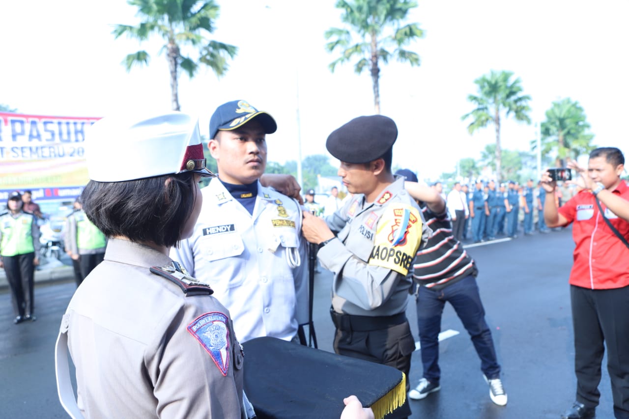 Kapolres Pimpin Apel Gelar Pasukan Untuk Operasi Ketupat Semeru 2018
