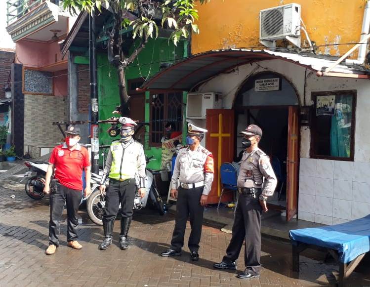 Polsek Asemrowo PAM Kebaktian Minggu Pagi di GKI Siloam & Gereja Mess Panen Raya