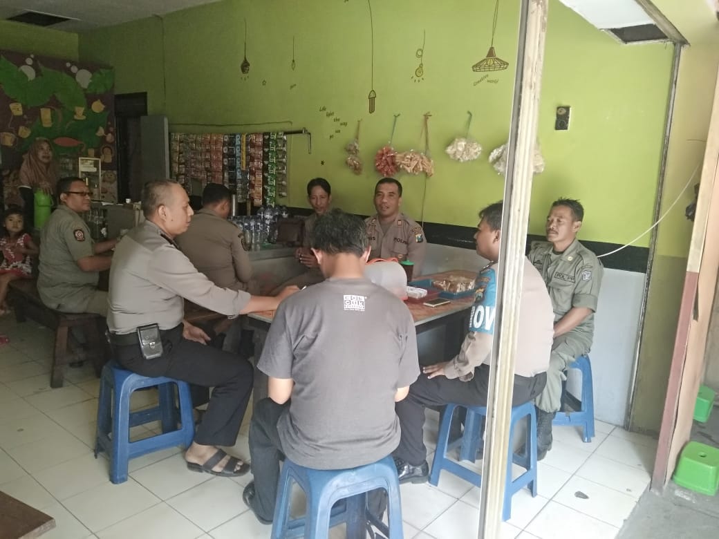 Wakapolsek Asemrowo Gelar Senin Militan Bersama Personil & Anggota Sapol PP