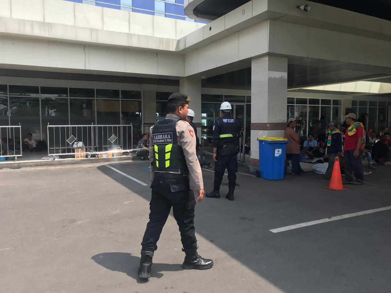 Satsabhara Polres Tanjung Perak Patroli Pelabuhan GSN Bareng Pelindo