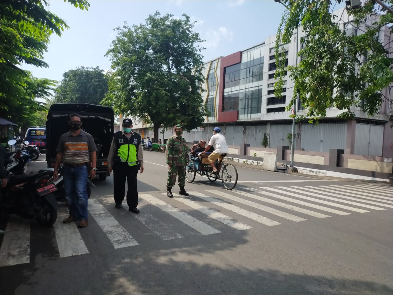 Polsek Pabean Cantikan Lakukan Razia Masker, Jaring 5 Orang Pelanggar