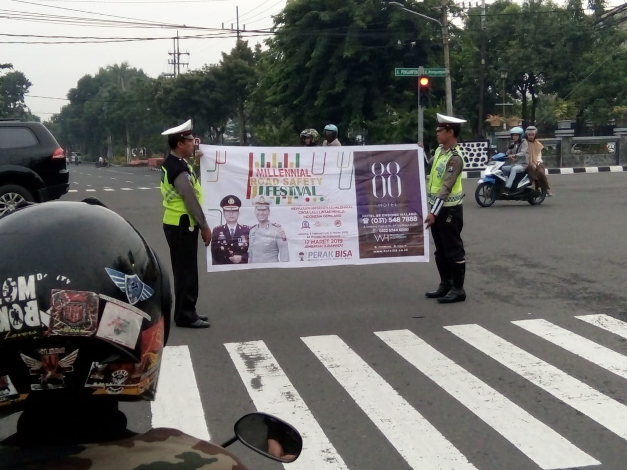 Polsek Pabean Cantikan Laksanakan Pengaturan Pagi & Sosialisasi Tertib Lalu Lintas