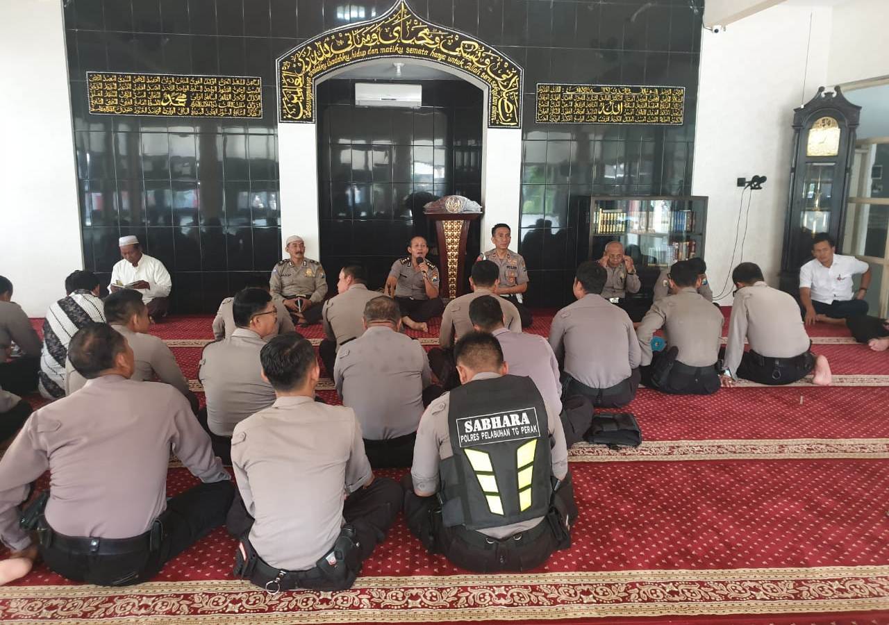 Tingkatkan Keimanan Personil Lewat Kegiatan Binrohtal