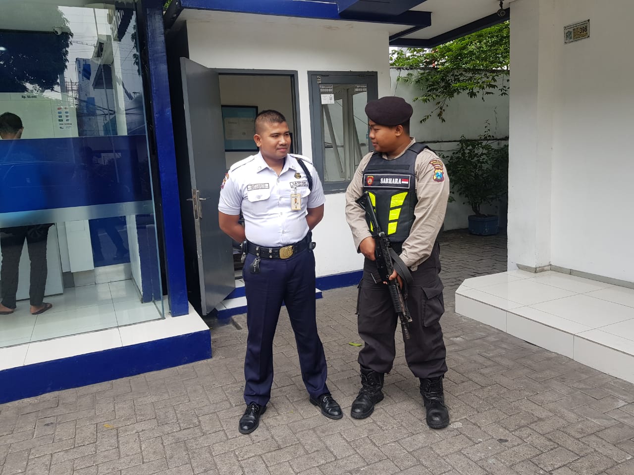 Satsabhara Polres Tanjung Perak Gelar Patroli Perbankan, Antisipasi Tindak Kriminalitas 3C