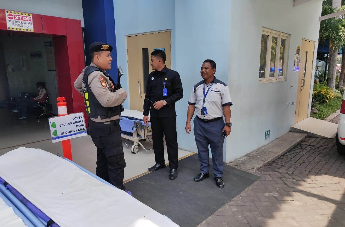 Satsabhara Polres Tanjung Perak Pantau Keamanan Obyek Vital Lewat Patroli Rutin