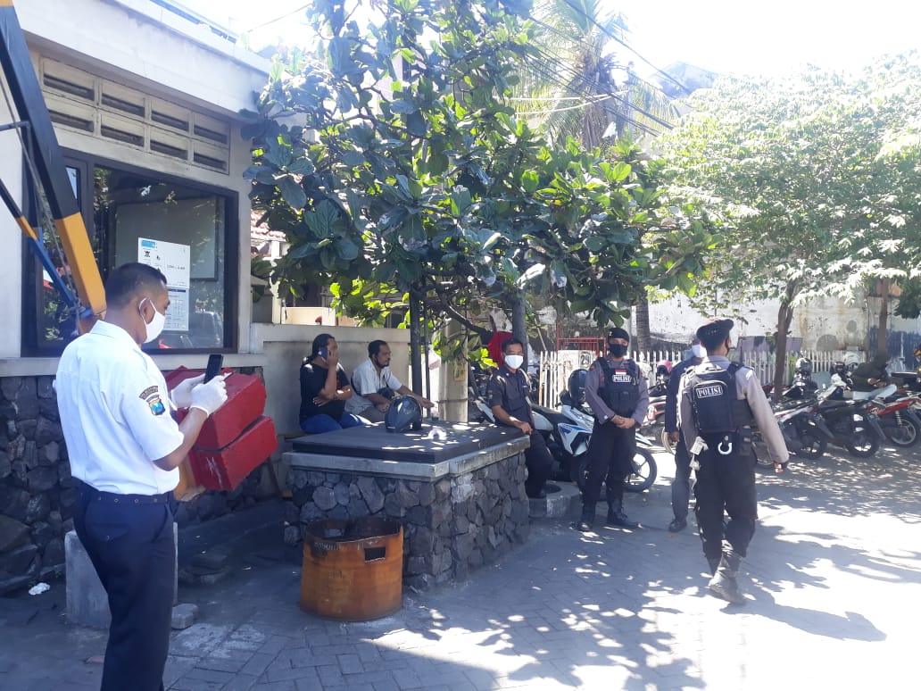 Satsabhara Polres Tanjung Perak Lakukan Patroli Rutin, Ciptakan Rasa Aman Pada Masyarakat