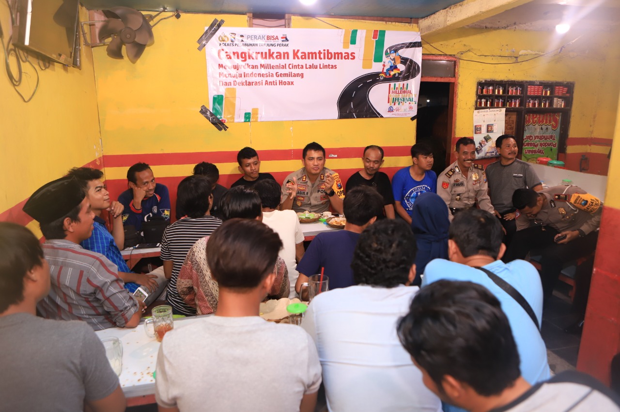 Gelar Senin Militan, Kapolres Tanjung Perak Sosialisasikan Tertib Lalu Lintas
