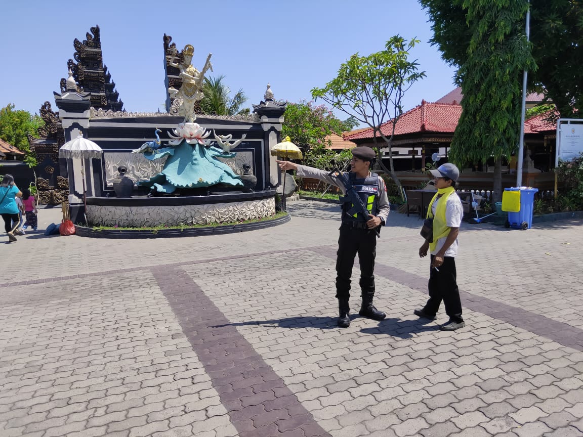 Satsabhara Polres Tanjung Perak Gelar Patroli Pura Jagad Karana, Antisipasi 3C & Teror