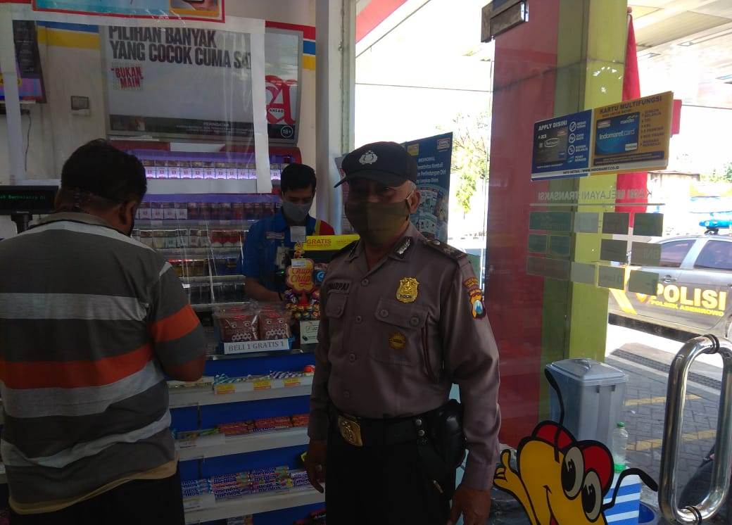 Polsek Asemrowo Gelar Patroli Rutin di Mini Market, Antisipasi Kriminalitas 3C