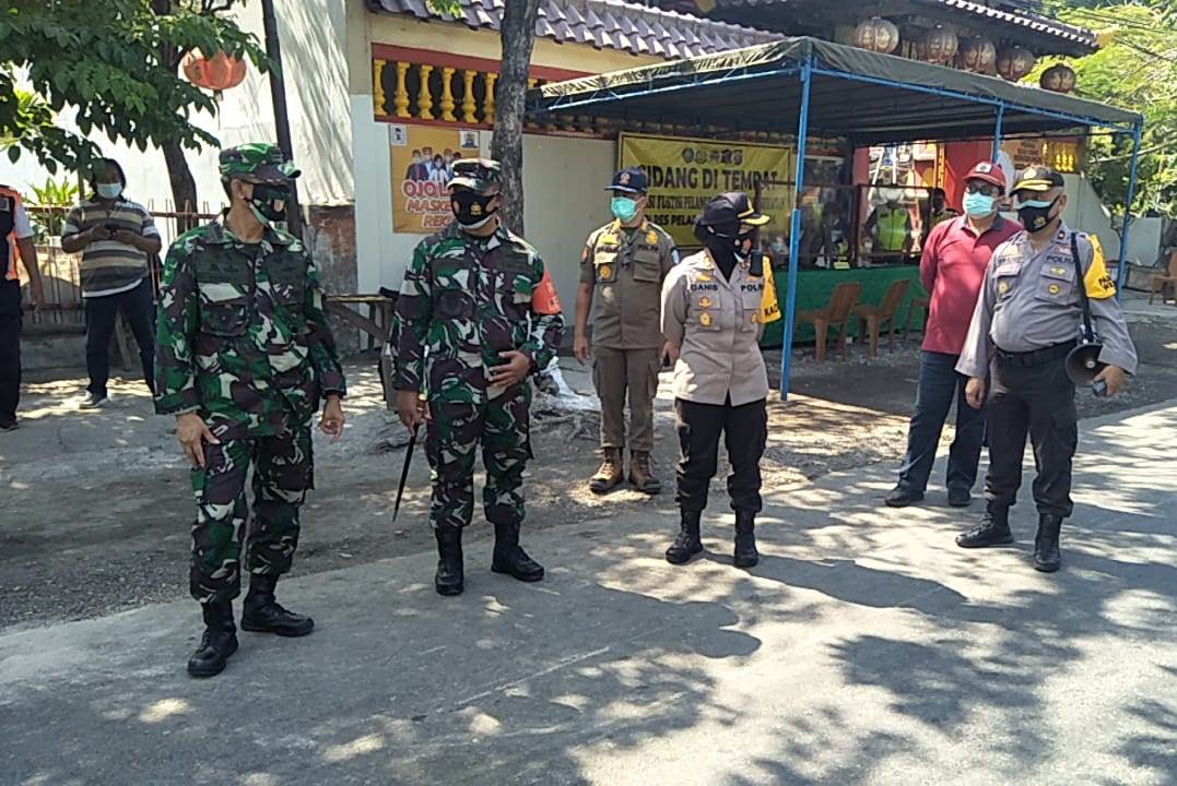 Kapolres Tanjung Perak Pimpin Operasi Yustisi Protokol Kesehatan di Wilayah Krembangan