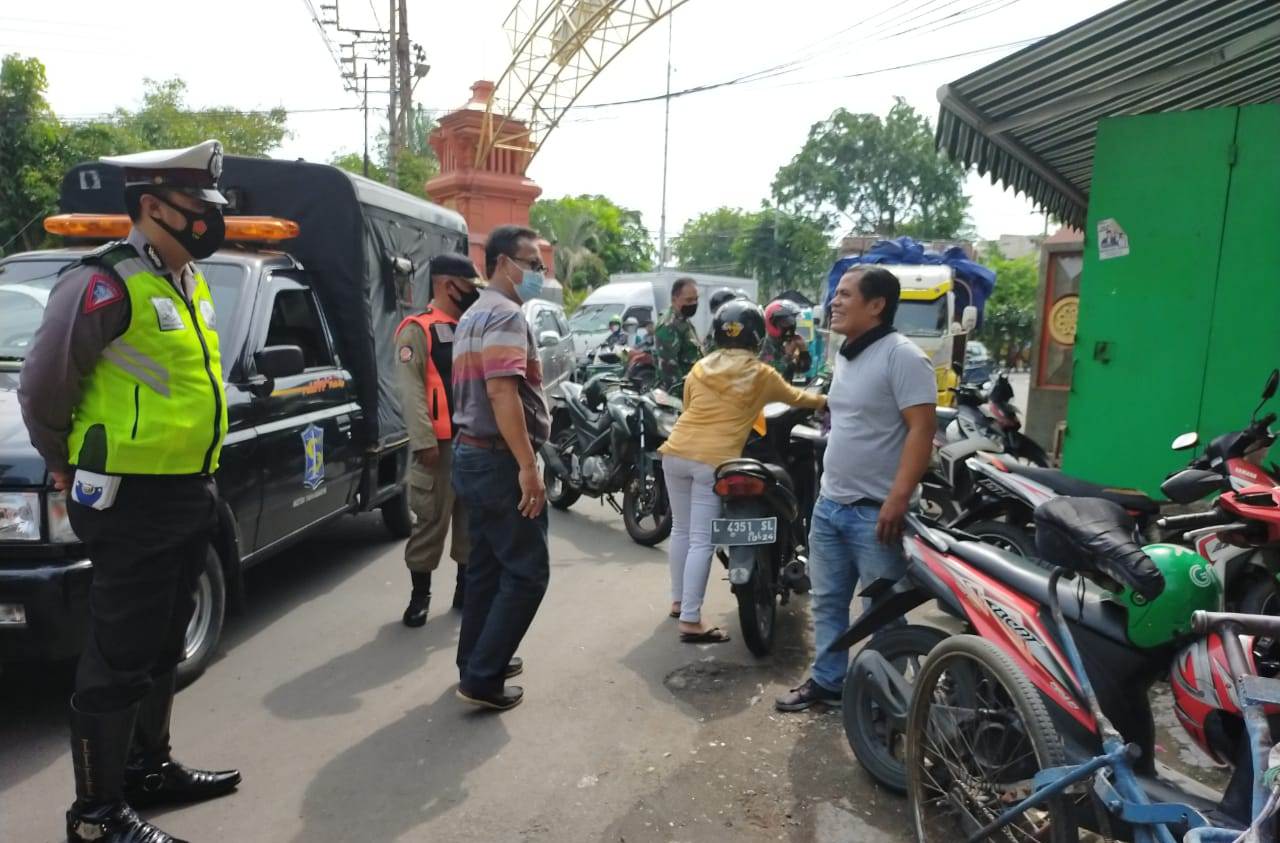 Implementasikan Inpres Nomor 6 Tahun 2020, Polsek Pabean Cantikan Gelar Operasi Penertiban Masker
