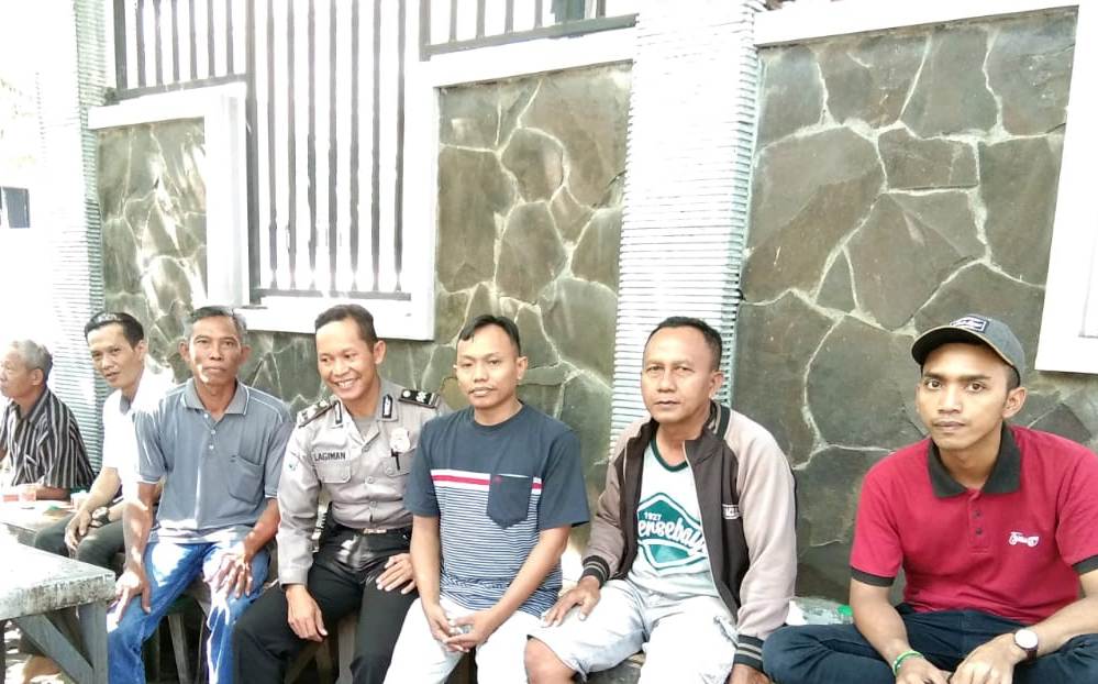 Babinkamtibmas Takal Kedinding Sampaikan Himbauan Jaga Kerukunan & Waspada Ajaran Radikal