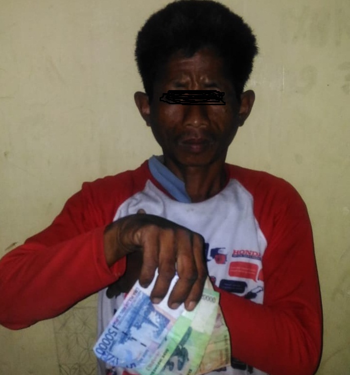 Pura-pura Beli Rokok, Tukang Rombeng Nekat Curi Uang di Toko Sembako