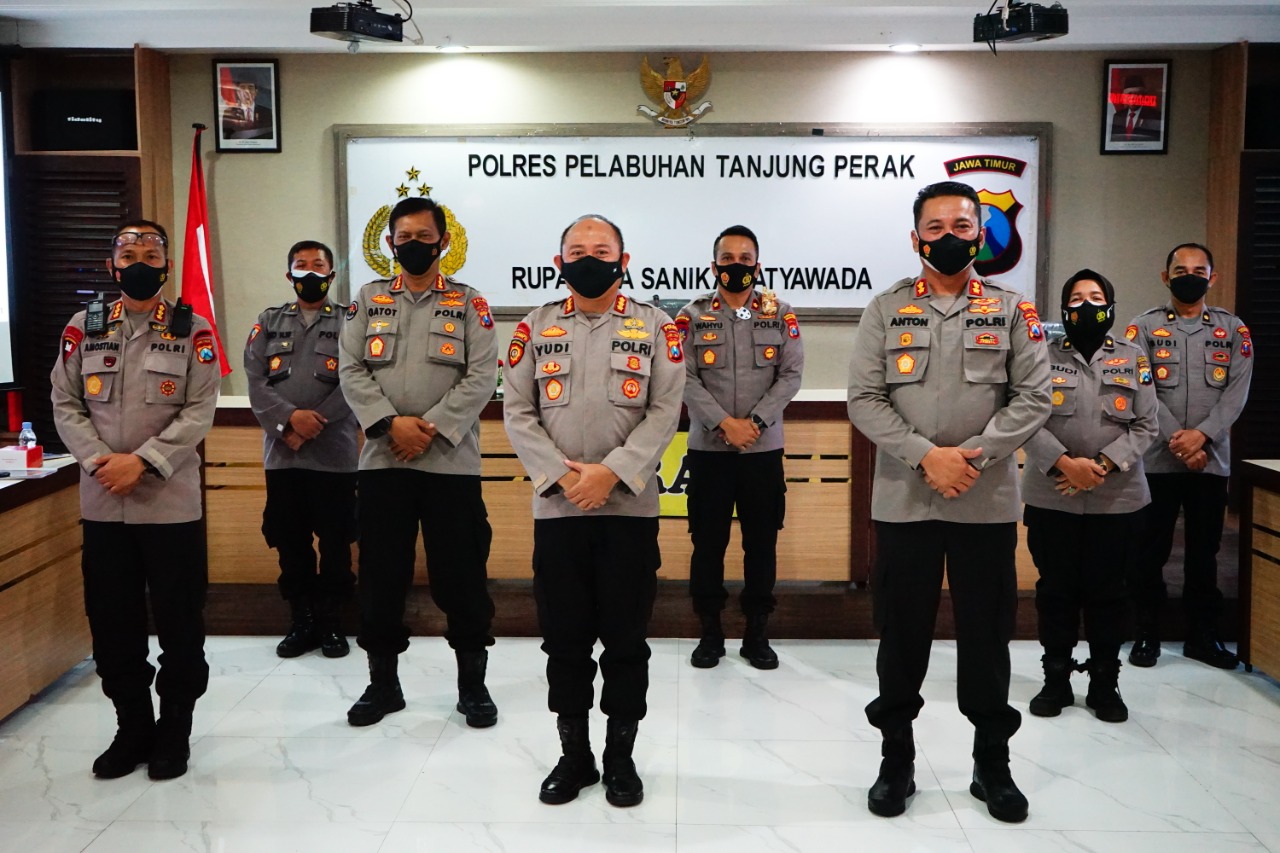 Kapolres Tanjung Perak Berikan Paparan Mengenai Vaksinasi & Program Home Care Vaksin Kepada Pamatwil Polda Jatim