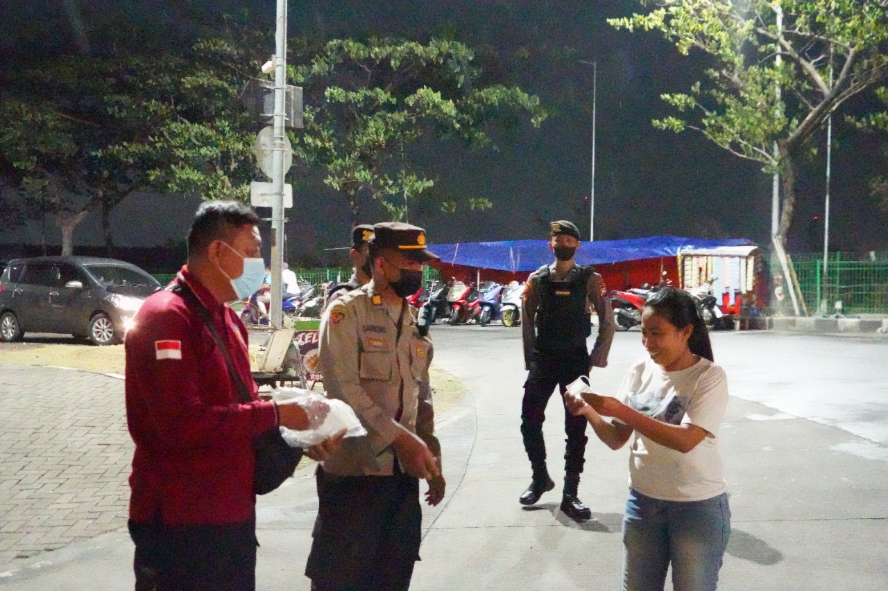 Polres Tanjung Perak Gelar Patroli Skala Besar Ciptakan Rasa Aman Masyarakat