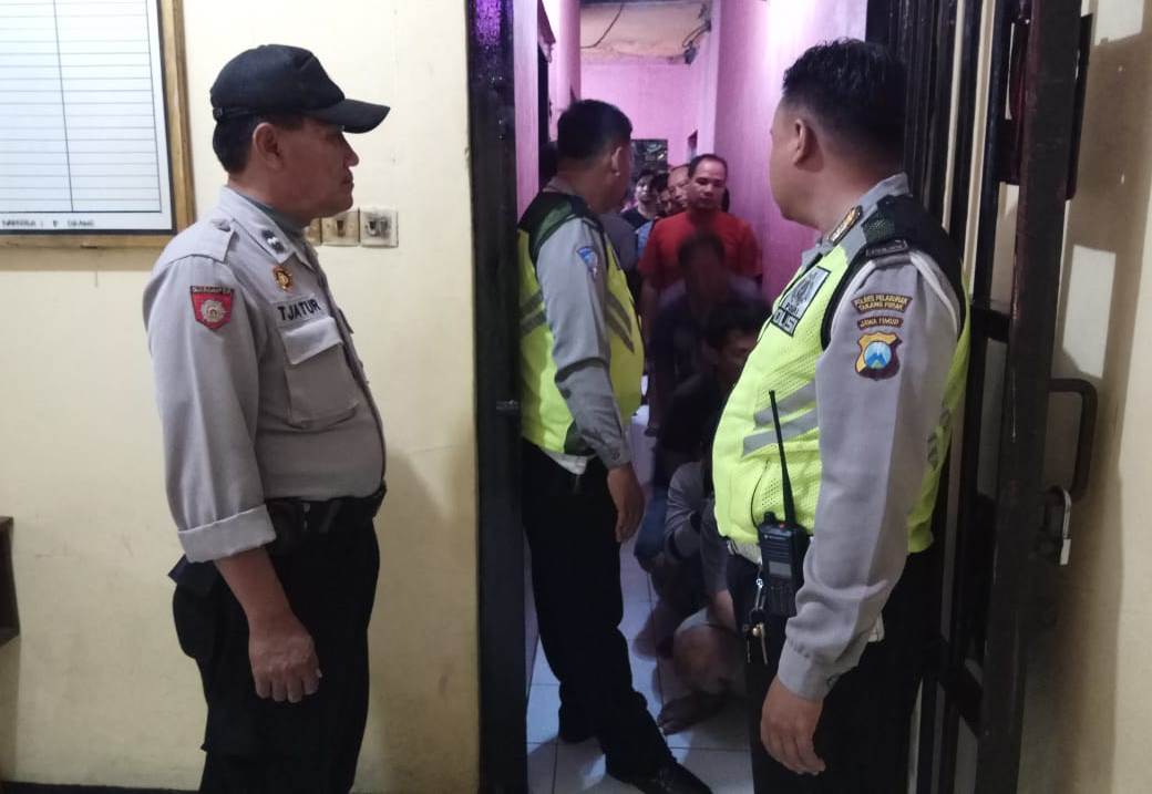 Polsek Semampir Pantau Kesehatan Tahanan Melalui Pengecekan Rutin