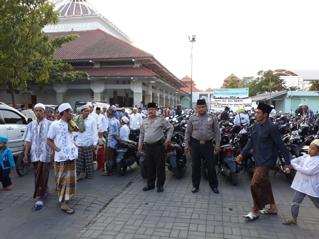 Sholat Ied di Masjid Ampel, Dihadiri 5 Ribu Jemaah