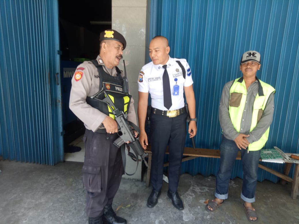 Satsabhara Polres Tanjung Perak Patroli Perbankan, Antisipasi 3C