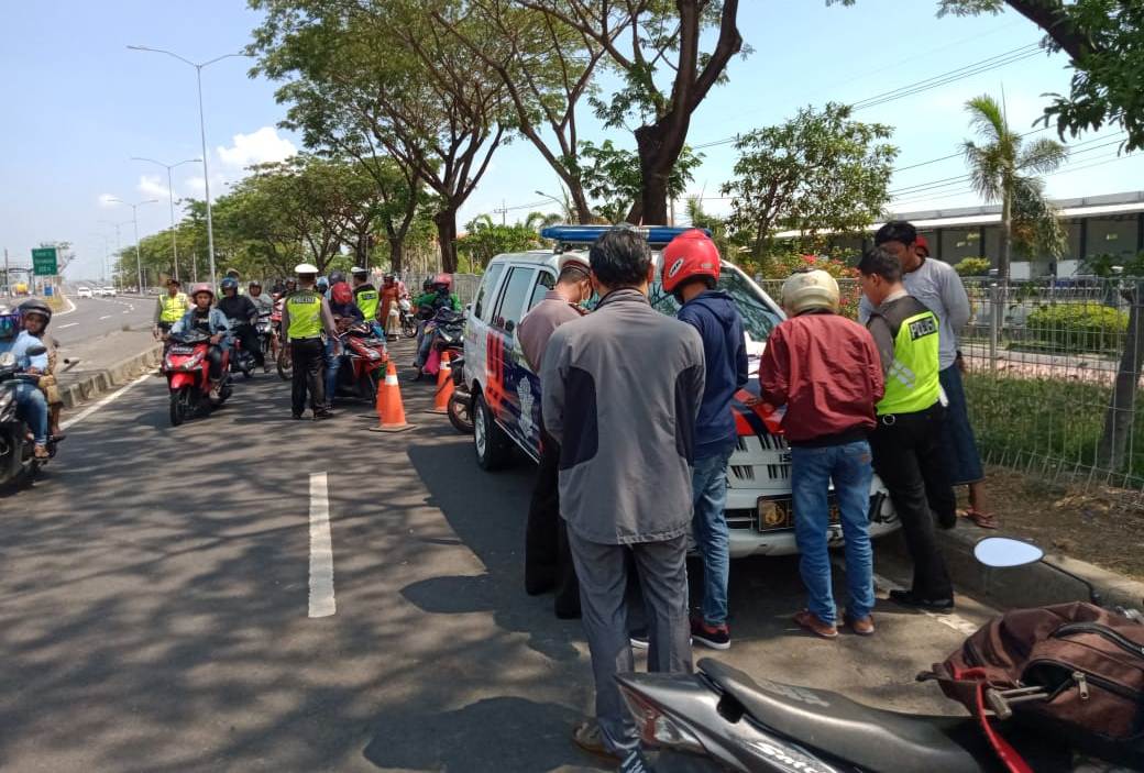 Jaga Kondusifitas Jelang Natal, Polsek Kenjeran Gelar Razia Sepeda Motor