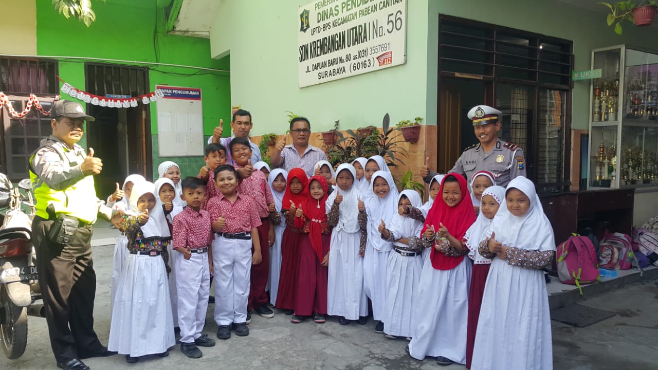 Gelar Rabu Narsis, Polsek Pabean Cantikan Sambang SDN Krembangan Utara 1