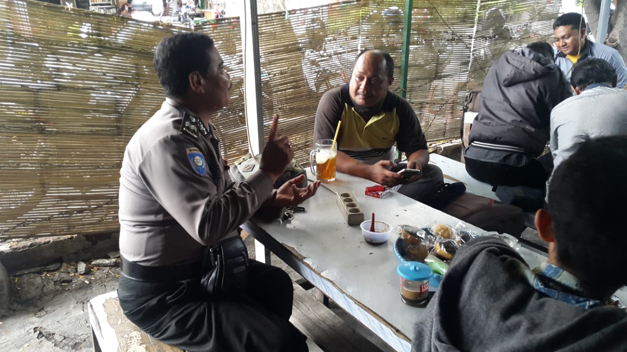 Babinkamtibmas Krembangan Utara Sampaikan Himbauan Siskamling