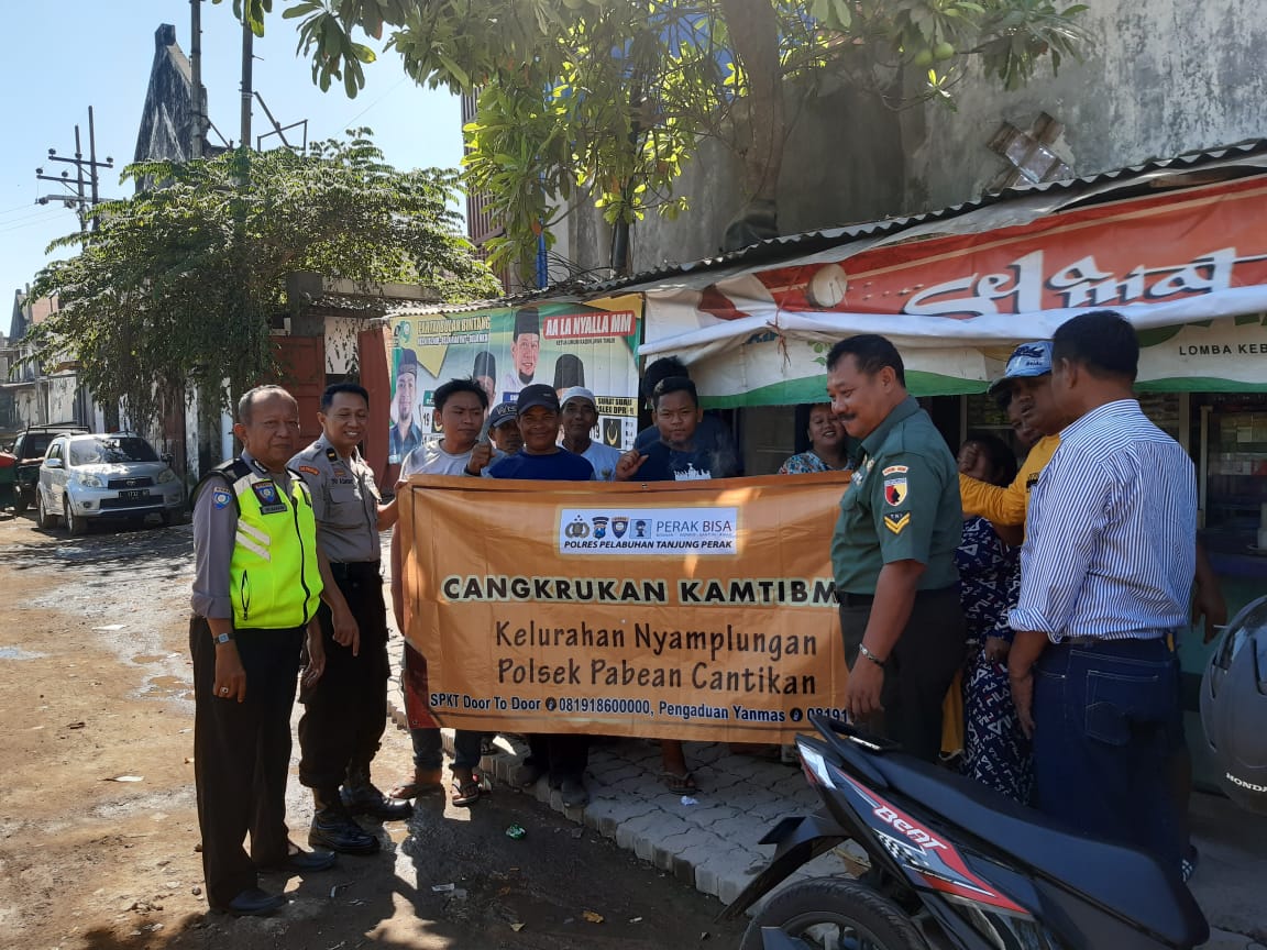 Polsek Pabean Cantikan Gelar Cangkrukan Senin Militan Bersama Warga Kalimas Timur