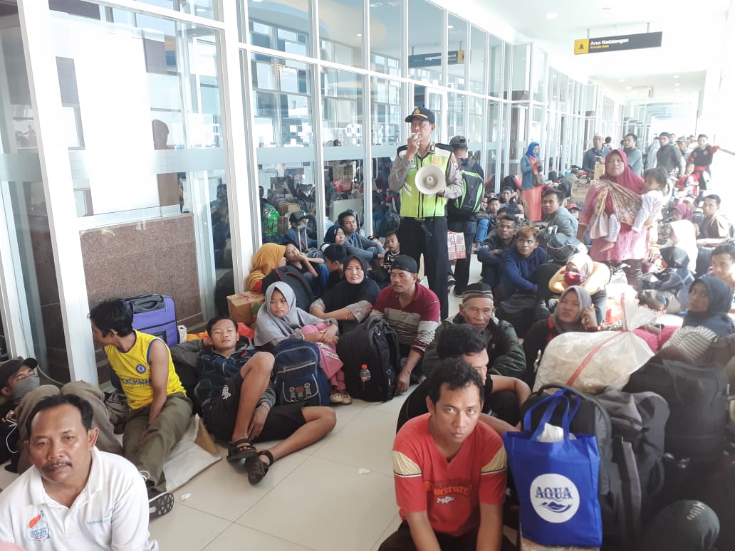 Polres Tanjung Perak Berikan Himbauan Waspada Kriminalitas Ke Calon Penumpang KM Labobar