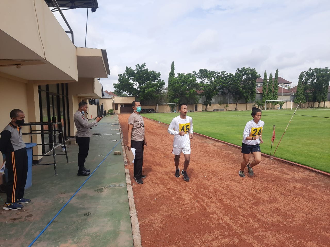 Bag Sumda Polres Tanjung Perak Gelar Tes Kesamaptaan Jasmani Untuk Rekrutmen Bintara Proaktif