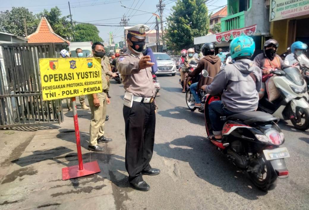 Polsek Semampir Laksanakan Operasi Penertiban Masker Bersama Personil Gabungan