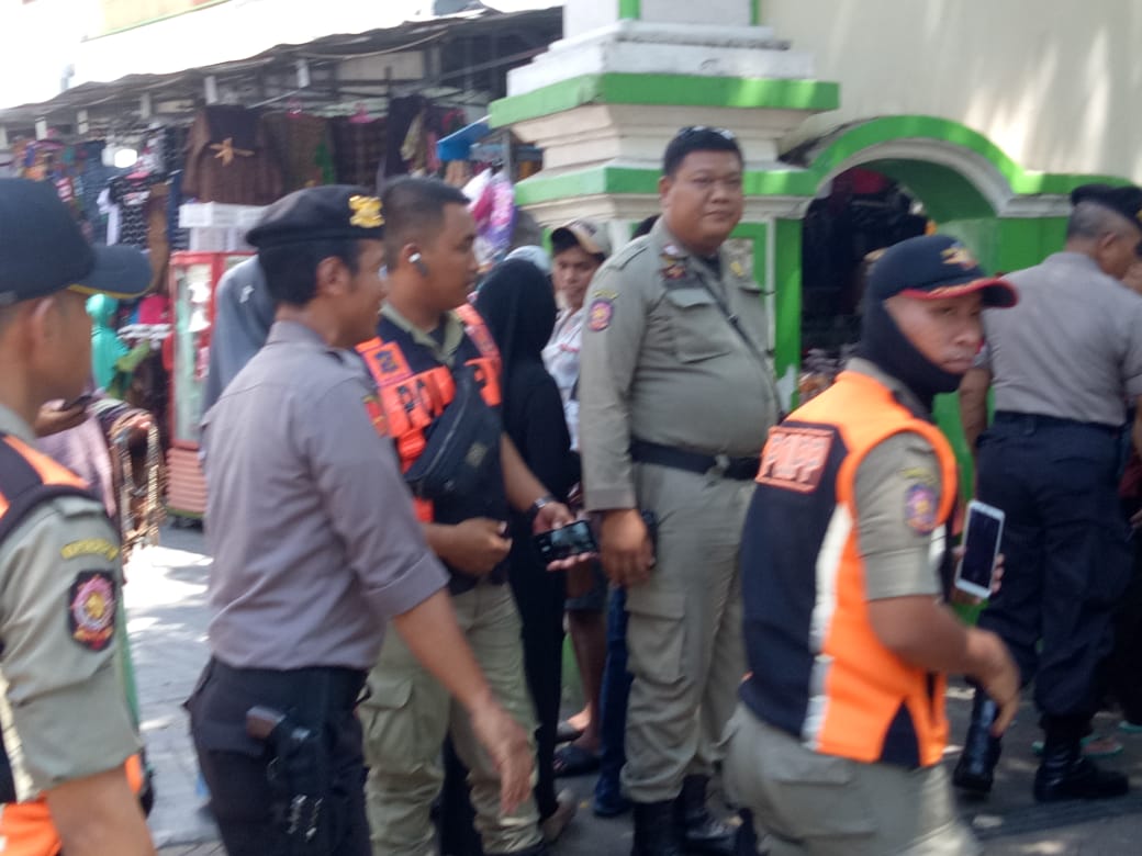 Polsek Semampir Laksanakan Pengamanan Pengunjung Ampel