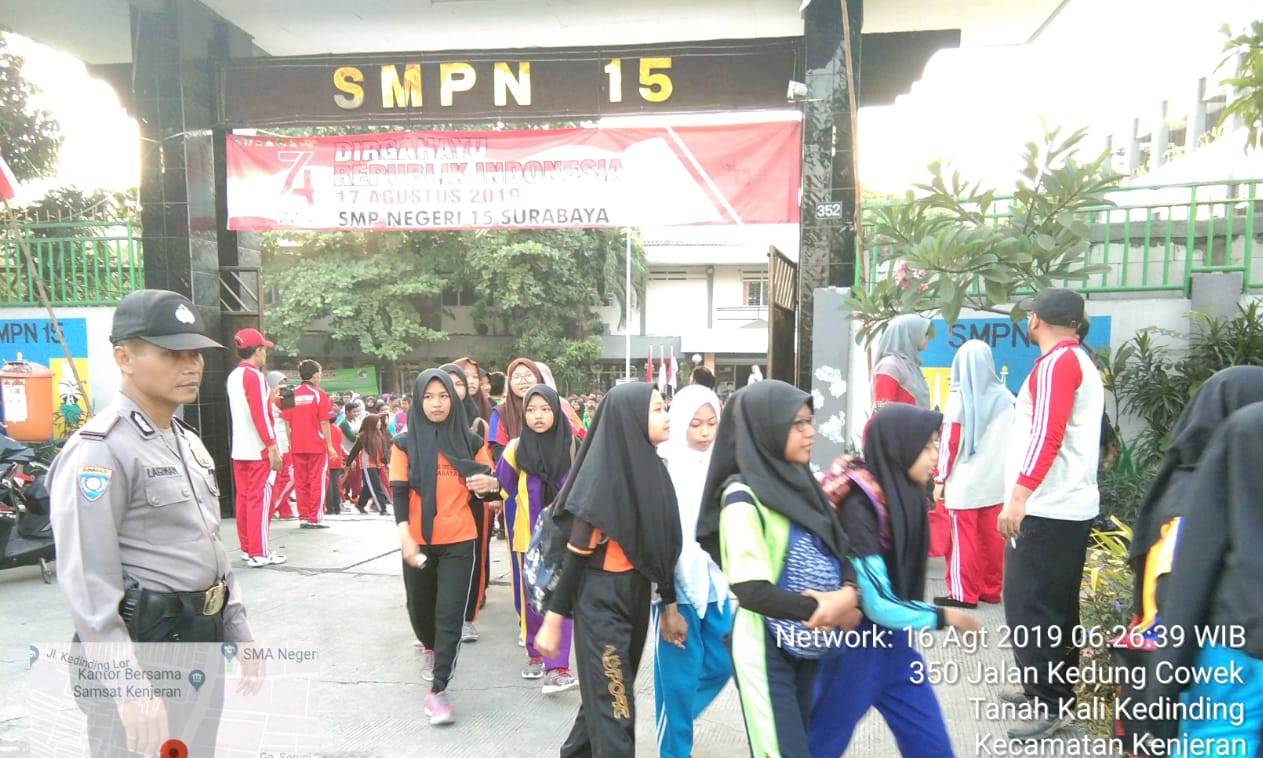 Babinkamtibmas Takal Kedinding Lakukan Pengamanan Jalan Sehat