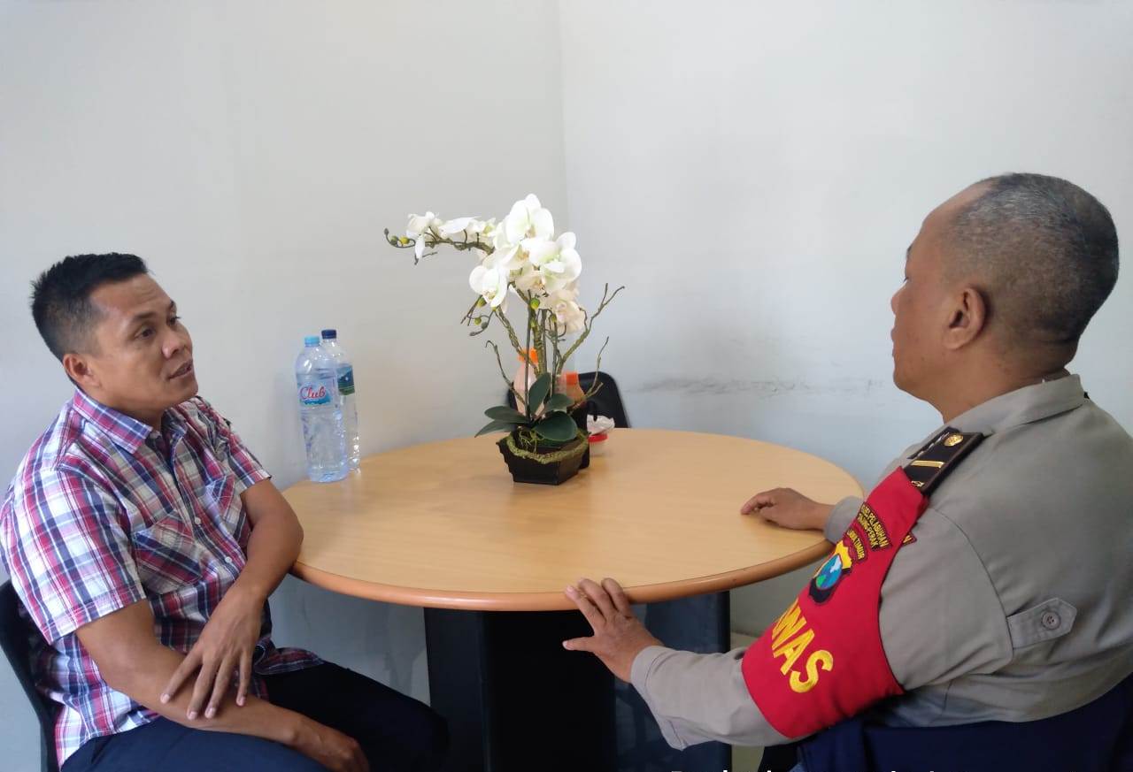 Panit Binmas Polsek Semampir Gelar Selasa Sambas, Titip Pesan Waspada Hoax