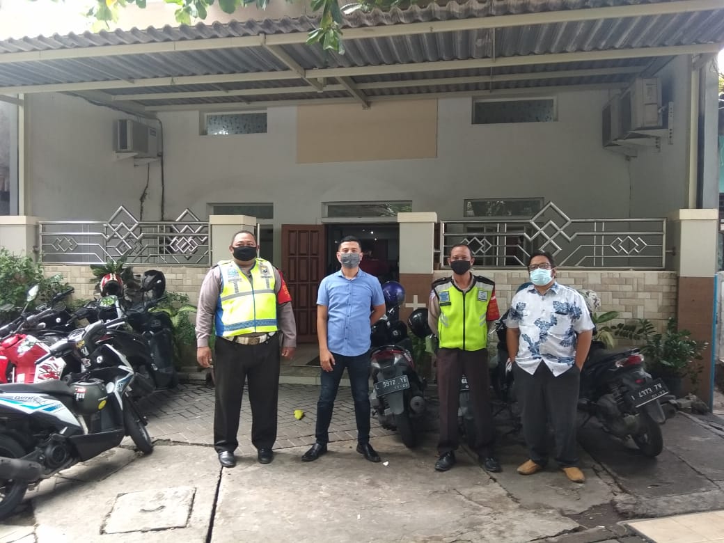 Polsek Krembangan Lakukan Pengamanan Kebaktian Minggu