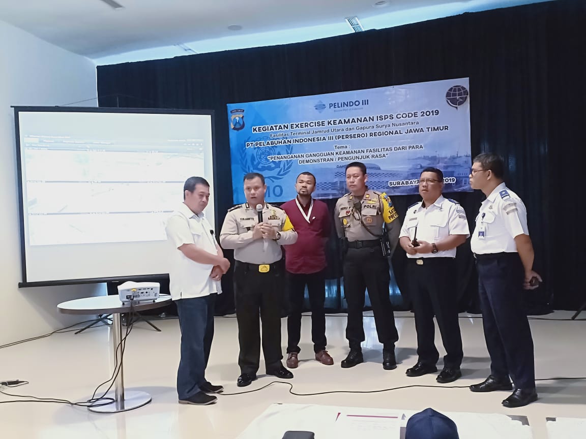 Kabag Ops Polres Tanjung Perak Beri Arahan Penanganan Gangguan Keamanan Pelabuhan