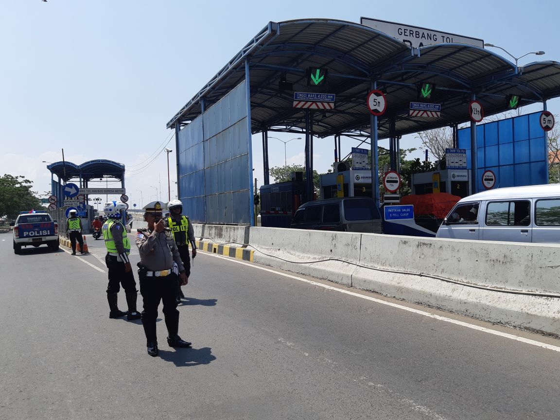 Satlantas Polres Tanjung Perak PAM Arus Mudik Idul Adha Warga Madura