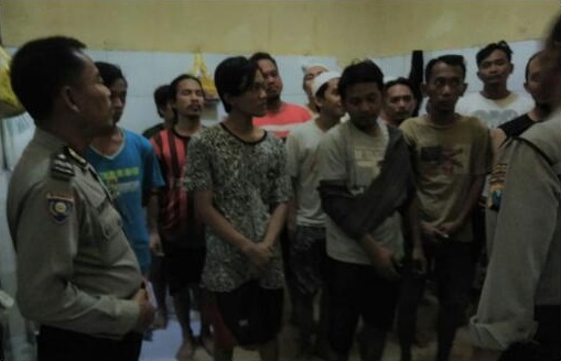 Polsek Asemrowo Lakukan Pengecekan Malam Tahanan