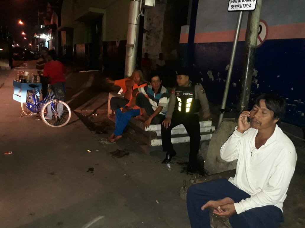 Satsabhara Polres Tanjung Perak Patroli Malam Antisipasi Kriminalitas 3 C