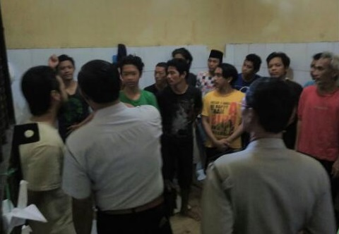 Cegah Tahanan Kabur, Polsek Asemrowo Lakukan Pengecekan Rutin