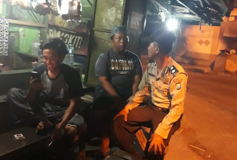 Wujudkan Kondusifitas di Masyarakat, Polsek Asemrowo Rajin Sampaikan Pesan Jaga Kerukunan