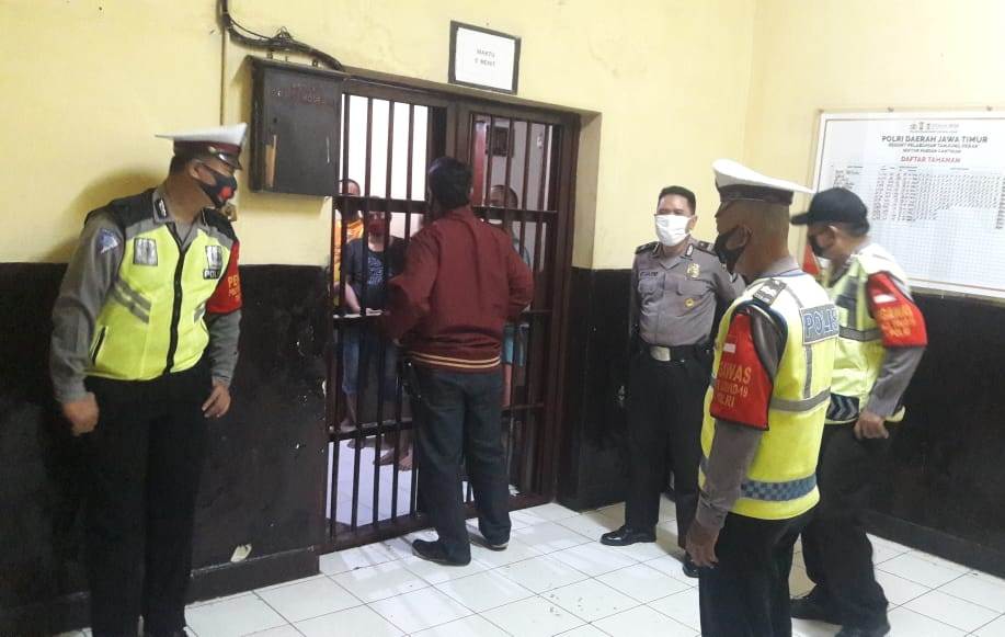 Antisipasi Tahanan Sakit, Polsek Pabean Cantikan Lakukan Pengecekan Rutin