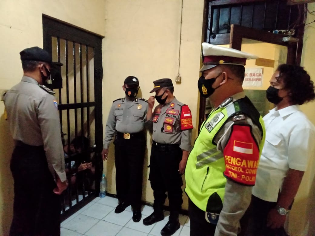 Pantau Kesehatan Tahanan, Polsek Semampir Lakukan Pengecekan Setiap Hari