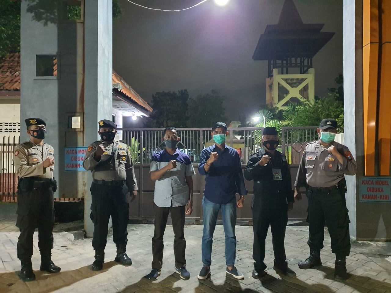 Polsek Krembangan Pastikan Pengamanan Gereja Berjalan Lancar & Kondusif