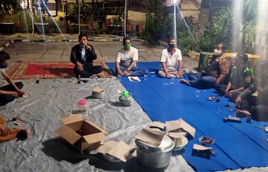 Kapolsek Asemrowo Gelar Cangkrukan Bahas Pendirian Kampung Tangguh Semeru