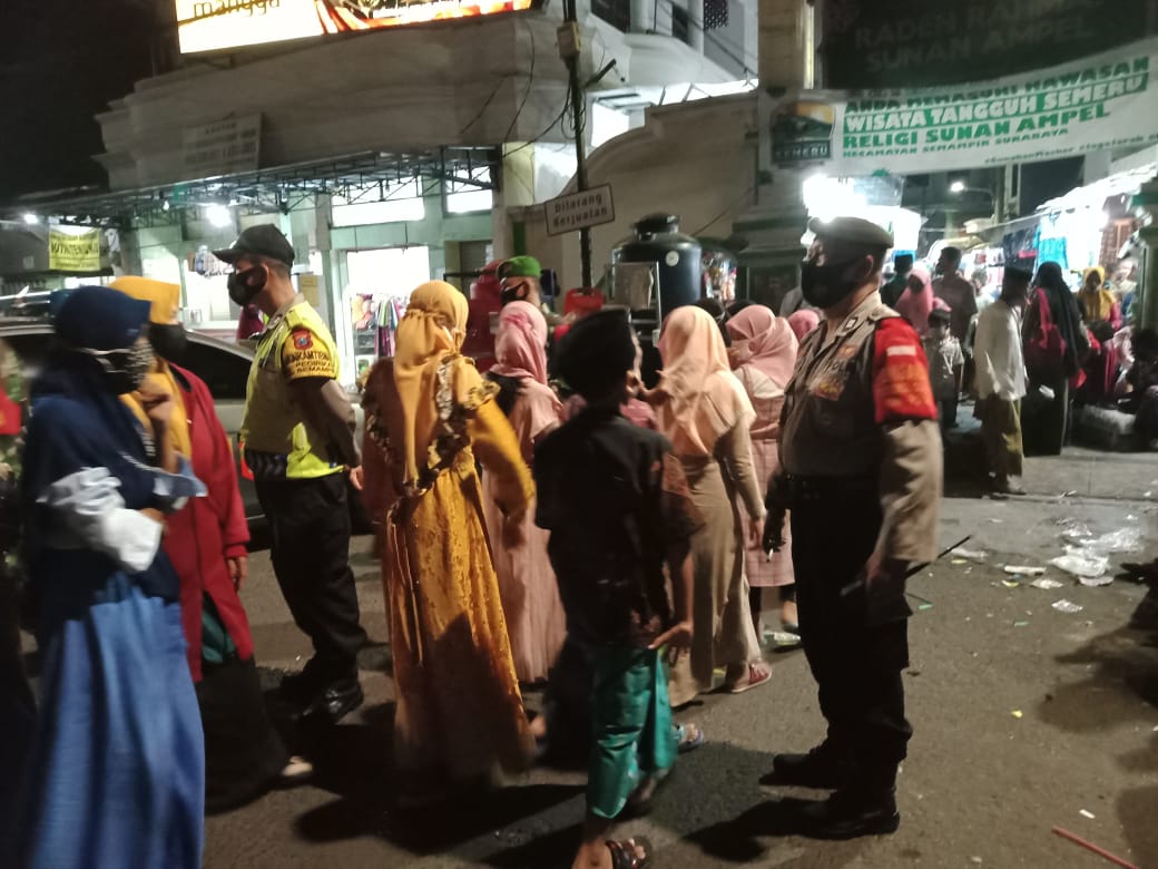 Polsek Semampir Bersama Koramil Gelar Operasi Penertiban Masker