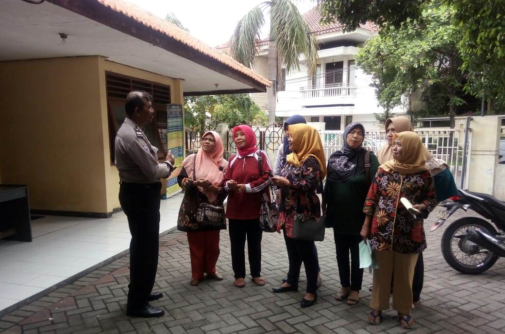 Babinkamtibmas Perak Timur Kordinasi Rencana Pembasmian Sarang Nyamuk Bersama PKK