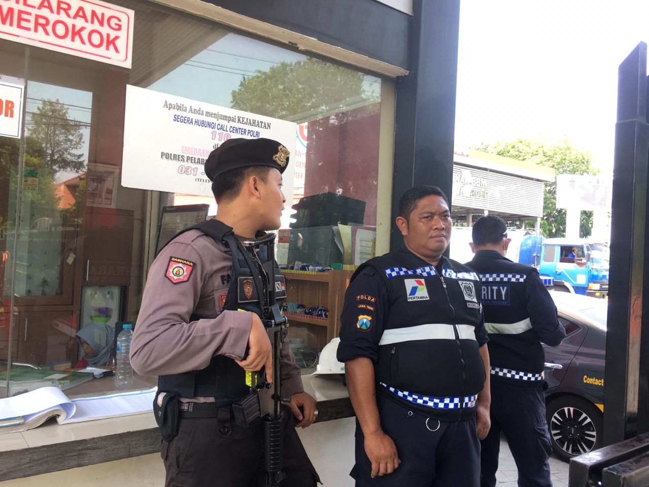 Pantau Keamanan Obyek Vital, Satsabhara Polres Tanjung Perak Gelar Patroli Rutin