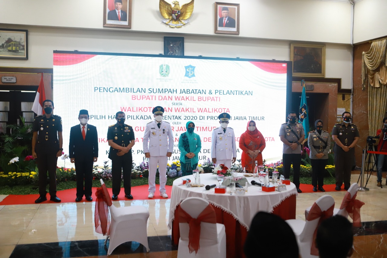 Kapolres Tanjung Perak Hadiri Undangan Pelantikan Walikota & Wakil Walikota Surabaya di Gedung Negara Grahadi