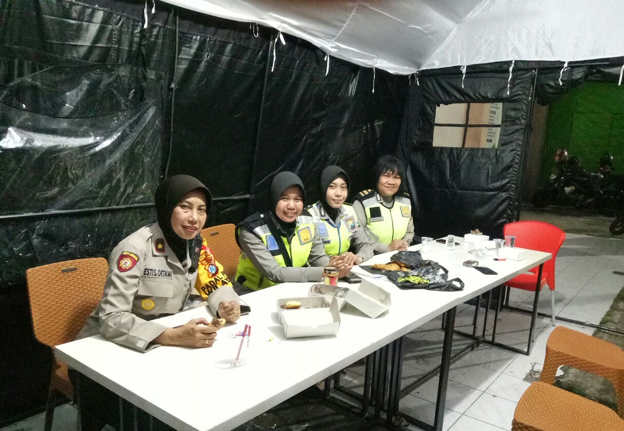 Polwan Polsek Krembangan Ikut Dilibatkan Dalam Pengamanan Rekapitulasi