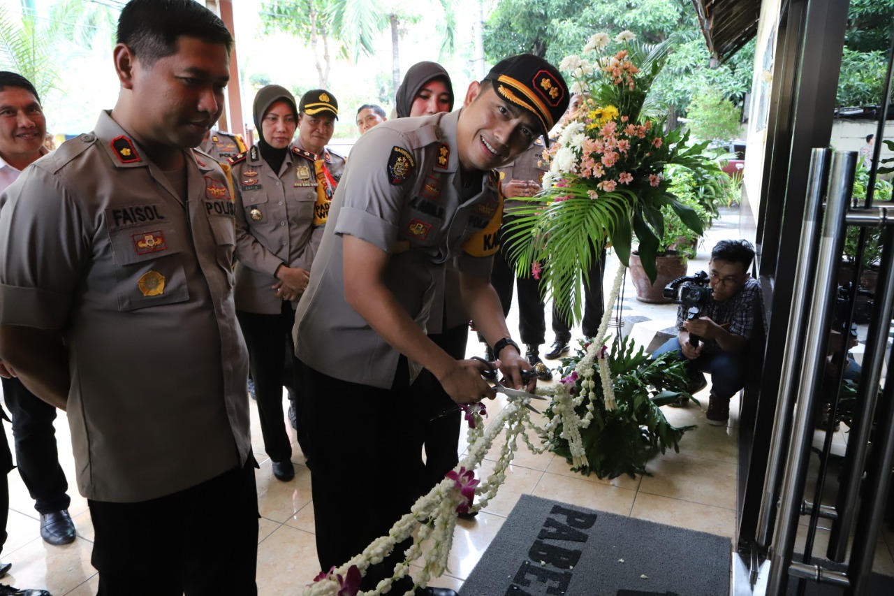 Kapolres Tanjung Perak Resmikan Ruang SPKT Baru Polsek Pabean Cantikan
